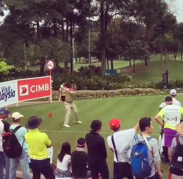 GolfNBS's tweet photo. Video: Professional golfer shoots like Happy Gilmore in a PGA Tour event! Watch > https://t.co/X1OwkaBLKe https://t.co/JfccFzNXDk