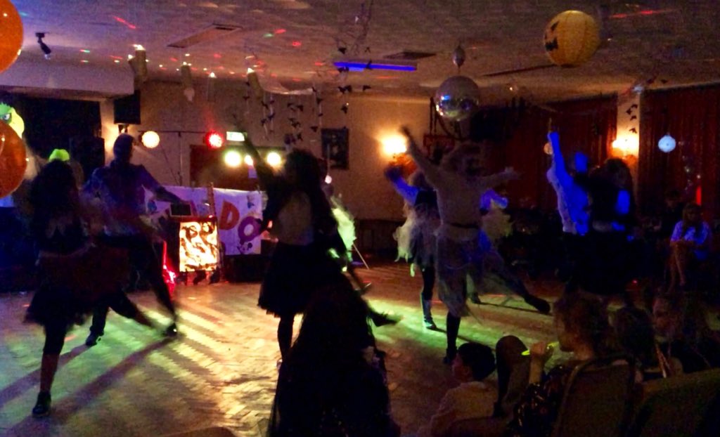 WooltonClub's tweet photo. Well done @BezzyBuddies another great Halloweenparty, Thankyou @migueldoforo @mdproductionsltd  a great performance https://t.co/an5Skwb7uX