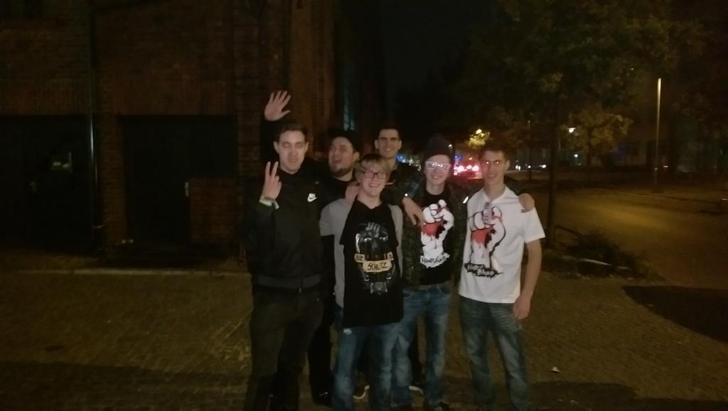 Danke <a href="/HandIOfIBlood/">HandIOfIBlood</a> <a href="/tinNendo/">Marsl</a> @SplattermanTV sehr sexuell ❤