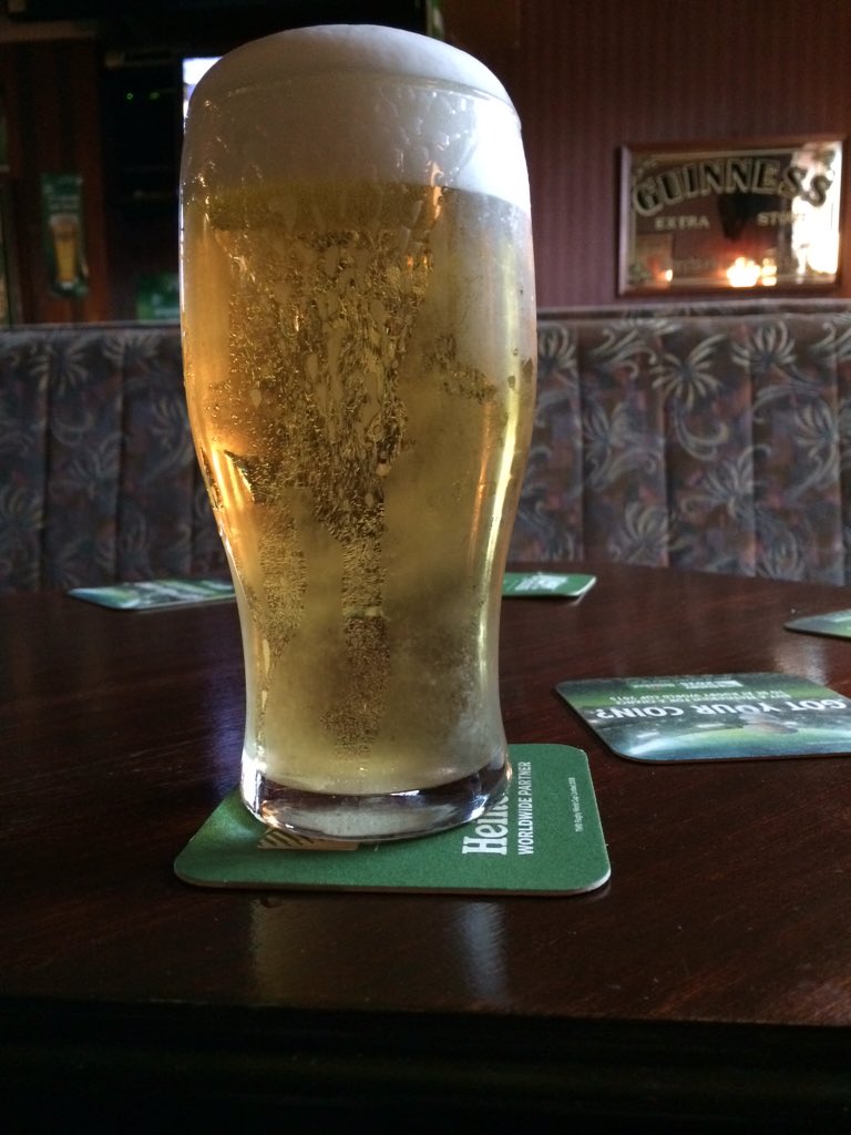 ianfoley940's tweet photo. @RichieHogs86 @hoopyhogan @HarryBodnett 2 before the roast ? https://t.co/qHNQ8TpTa7