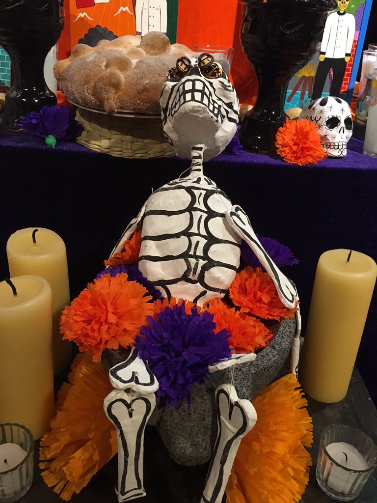 AlpineF1Team's tweet photo. With Día de Muertos on in #MexicoCity, #MiniRomain &amp; #MiniPastor have been making new friends. Not much chat though. https://t.co/xLwklkbgtq