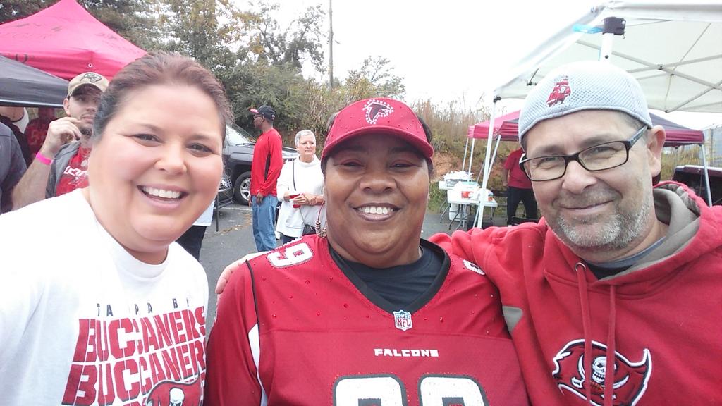 bhaynes8's tweet image. Go Bucs!!. But go @AJaClay cause this is a great lady &amp;amp; proud mom. #2sacks