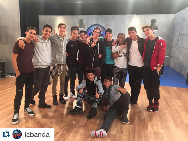 #SpoilerAlert: Uno de los chicos de <a href="/LaBanda/">Cuyabro</a> volverá a la competencia esta noche 😱 🎤 ¿Quién será? #LaBandaLIVE