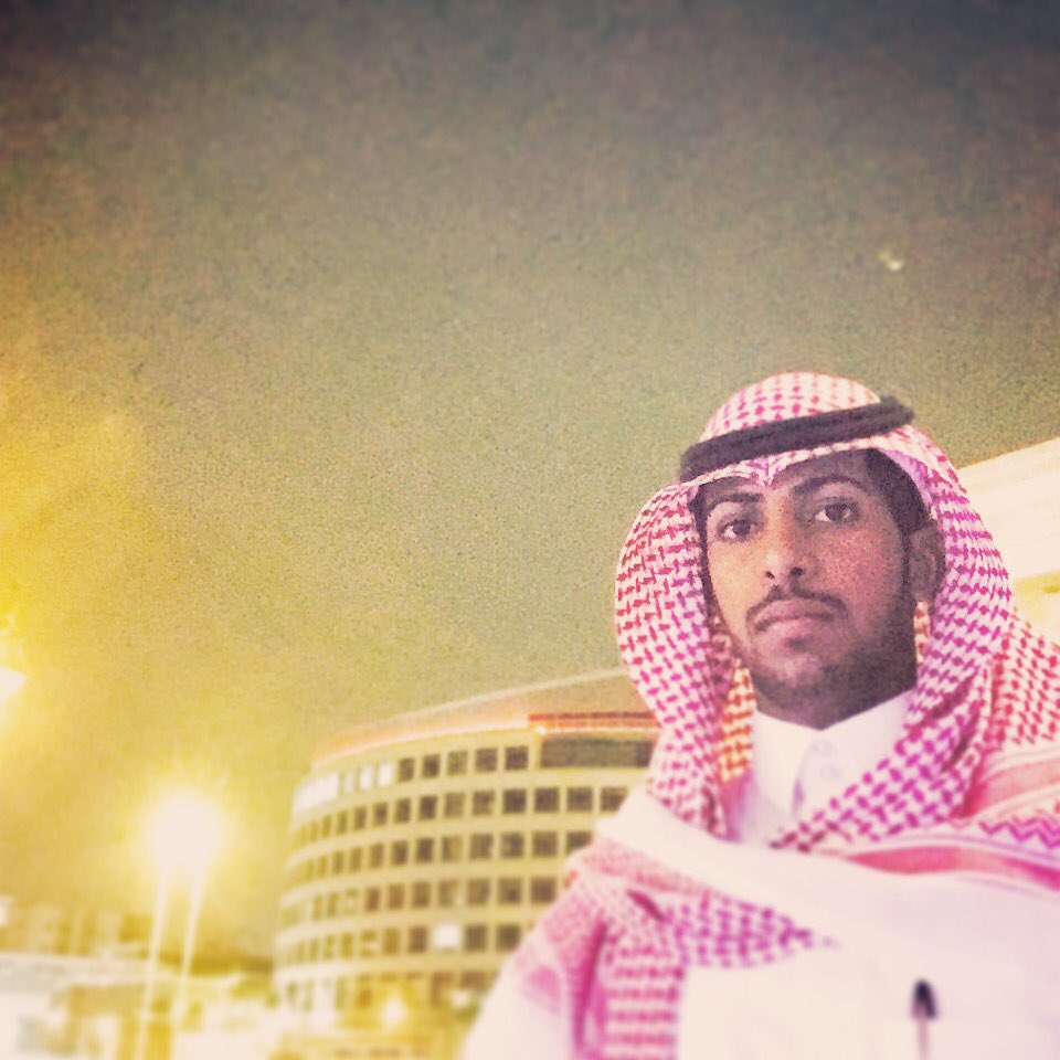 ssoa511's tweet photo. شاهدوني الليله على قناة الصحراء في حفل ابناء حمدان بن شعوف الحصان رحمه الله بمناسبة زواج ابنه عطالله الساعه ٨/٣٠ م https://t.co/0EZtqeUvDZ