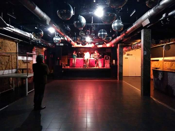 Probando sonido!!! Esta noche Duo D'Etiqueta.