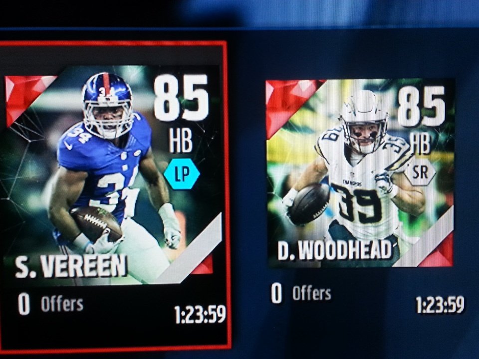 Visiondary's tweet image. Small Giveaway 
Retweet and Follow me to win
Ends at Halftime of SNF