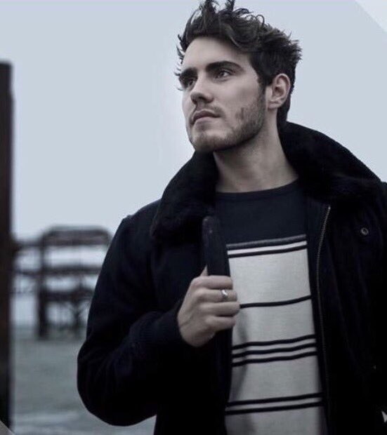 al_wragg's tweet image. @PointlessBlog #PointlessBlog2016 why r u so hot let me live