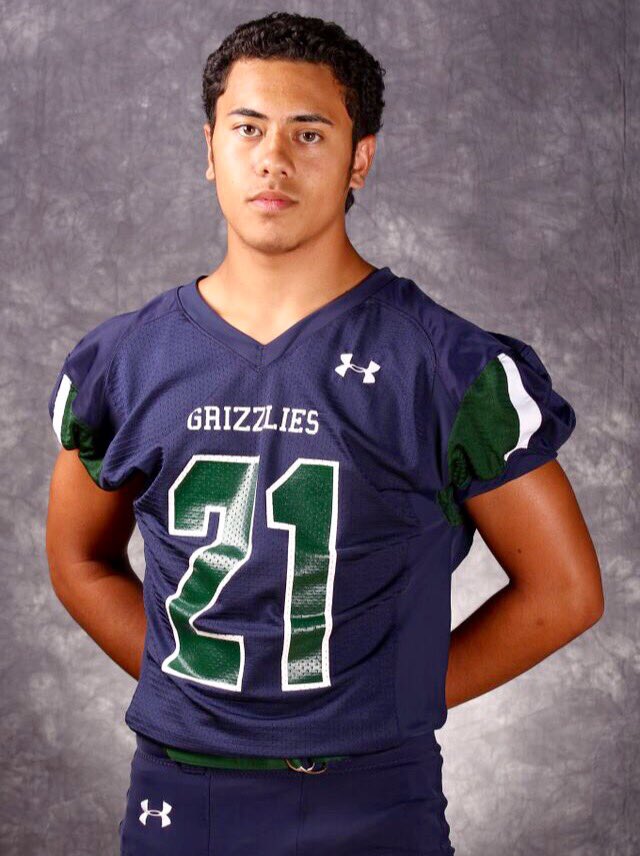Grizz_Football's tweet photo. @Copperhillshigh Our hearts are heavy! RIP Carlie! #BrotherHood #Grizz #Family https://t.co/metSnFPrrJ
