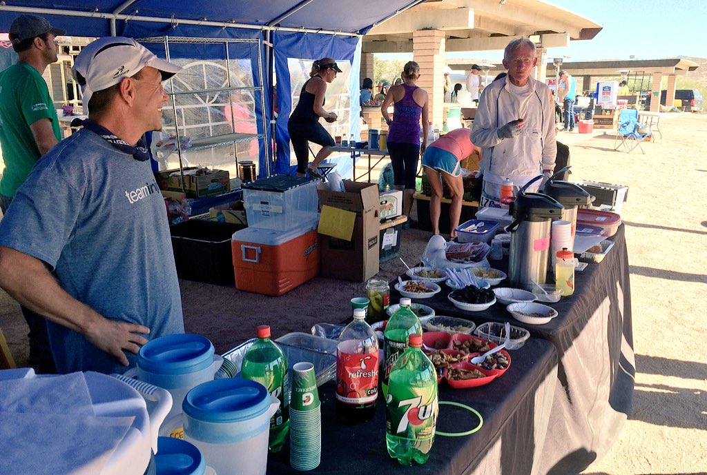 WestSide_Rabbit's tweet photo. Javelina Jeadquarter's volunteers rocking for 30 hrs caring for runners. Love volunteers! @AravaipaRunning @USL_tv https://t.co/kJK6BGaXPe
