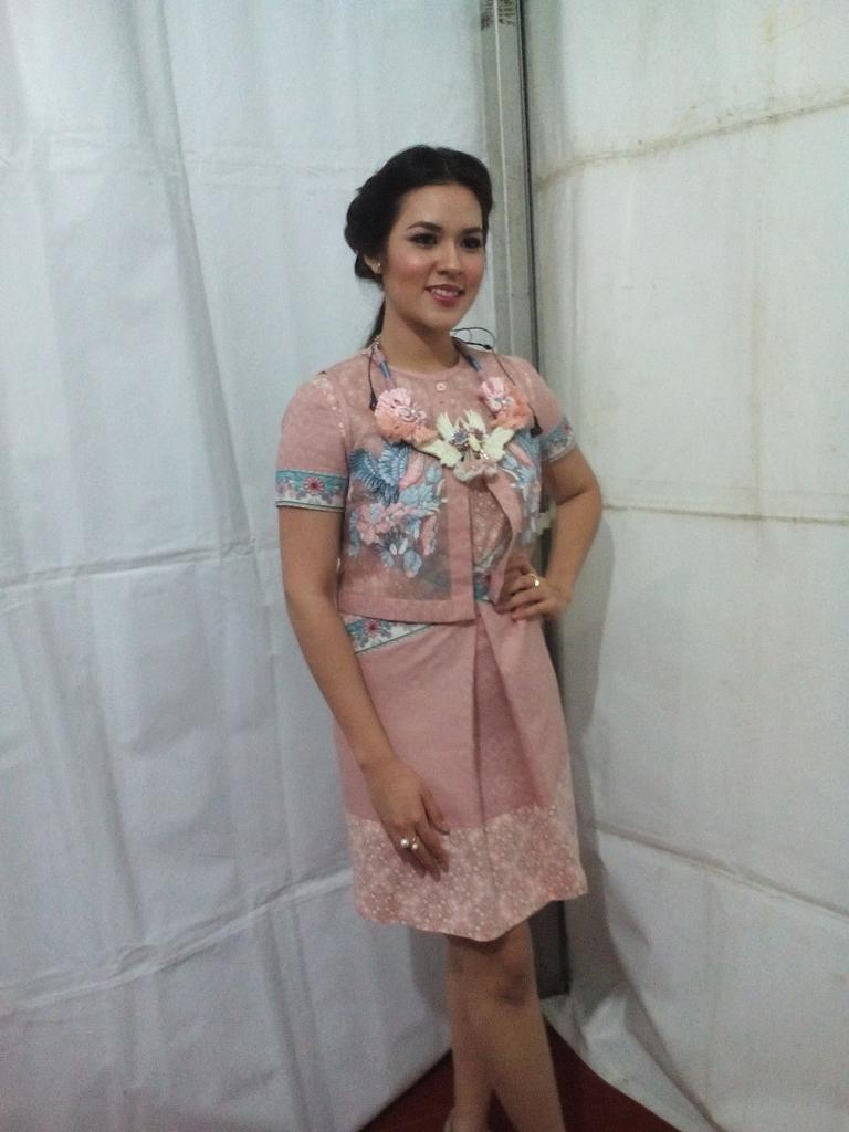 SoloThok's tweet photo. Thanks to @SoundOfLaw atas kerja samanya, @raisa6690 atas keramahannya dan jg @yourRAISA_Solo yg tak kalah kerennya https://t.co/4NYlDOGhgw