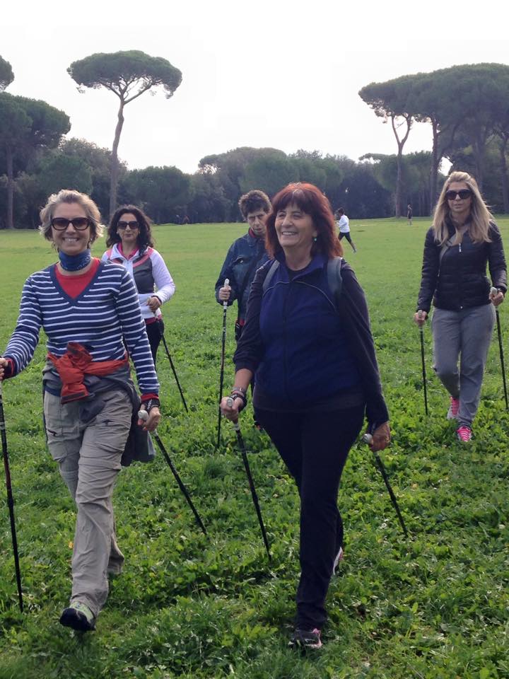 Nordic_in_Rome's tweet photo. GRANDI nostre #walkers del progetto con #ASLRoma D iniziato @A_VillaPamphilj in estate e che prosegue con successo! https://t.co/lutk9cjElj
