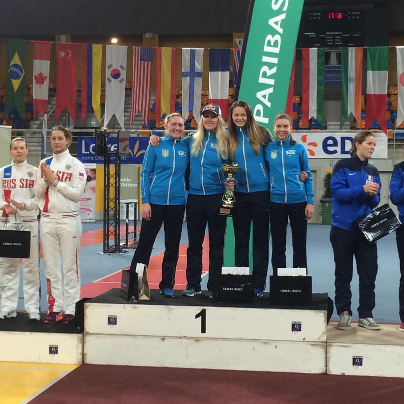 Українки здобули перемогу у командному турнірі на етапі Кубка світу з фехтування на шаблях.Вітаємо! 

Фото НОК