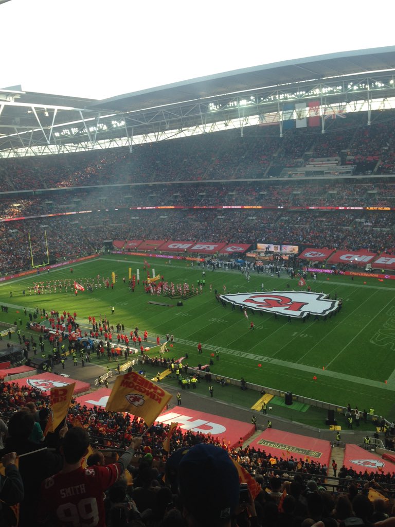 NapstarTips's tweet photo. Was at Wembley this afternoon and I can confirm that Matthew Stafford sucks on 2 different continents #LionsVsChiefs https://t.co/Mm21h4yhhL