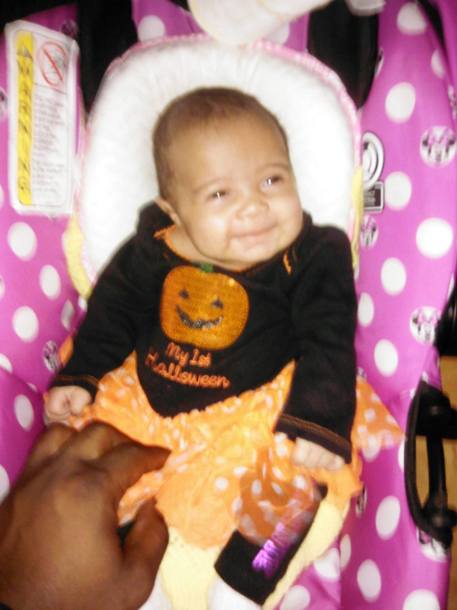BiggSnoop74's tweet photo. #PrincessLiyah on #halloween2015 https://t.co/GmP0zLaMRr