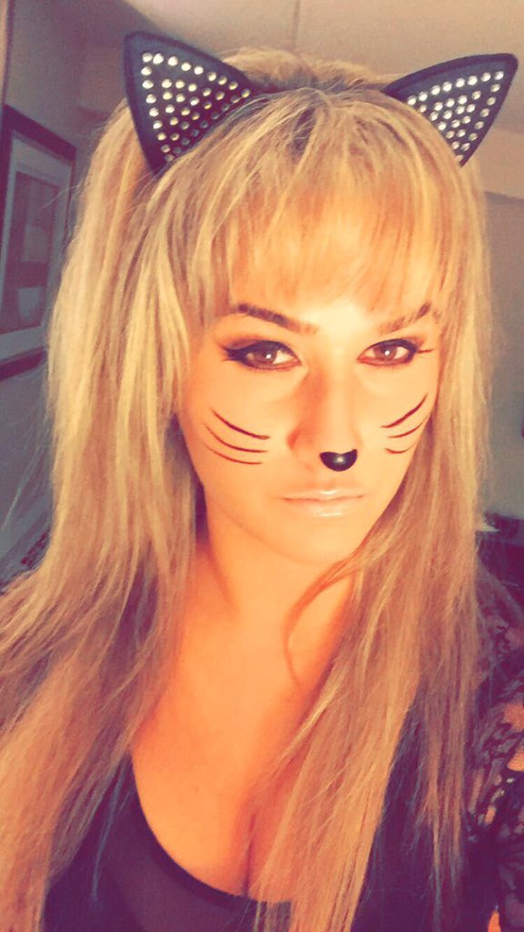 jessistojowski's tweet photo. 😼 https://t.co/EDTXD5D4oK