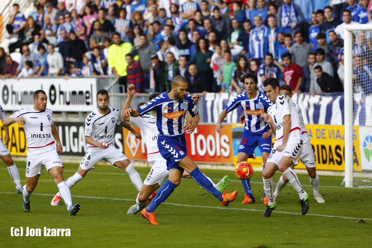 Alaves's tweet photo. CRÓNICA | El @Alaves empata a 1 frente al Albacete en un emocionante duelo https://t.co/nQzr2Cap9R #ALVvABP https://t.co/JgB6eiim4M