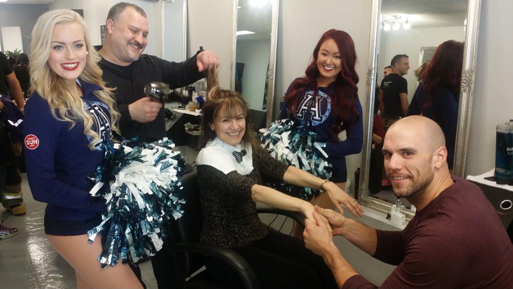 TOArgosAlumni's tweet photo. Hand massages, blowouts & great smiles frm @ArgosCheer @JoeEppele59 #lucyzilio @thePMCF @TorontoArgos #cutoutcancer https://t.co/LKMKCQ2Ccz