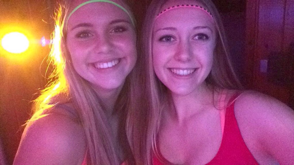 evajohnson_'s tweet photo. Much love for my 80's workout bud last night 💘 https://t.co/7UNwBVNNHA