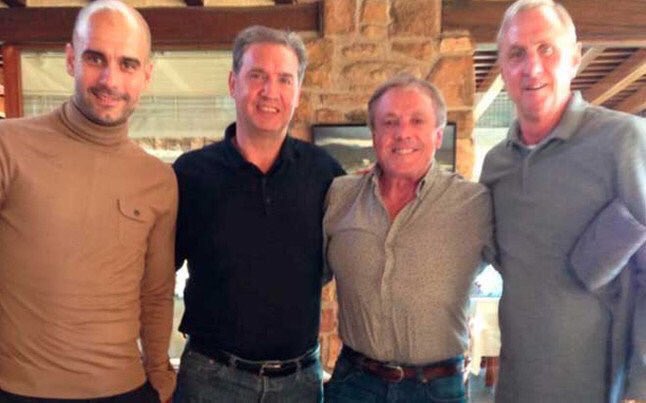 Li0oMessi's tweet photo. بيب غوارديولا امس كان في برشلونة لزيارة ودعم يوهان كرويف #animocruyff https://t.co/JrikJOEkjO