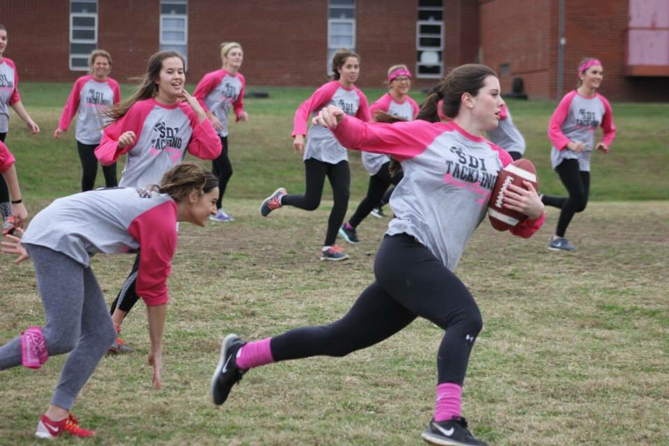 SubDebI's tweet photo. Some action shots from yesterday's game🏈🏈🏈 https://t.co/cItTxLABL0