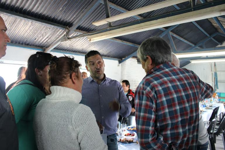 grandemerlo's tweet photo. Gustavo Menéndez se reunió con la comisión directiva del Club Social y Deportivo Parque San Martin. https://t.co/neUdOyFlhV