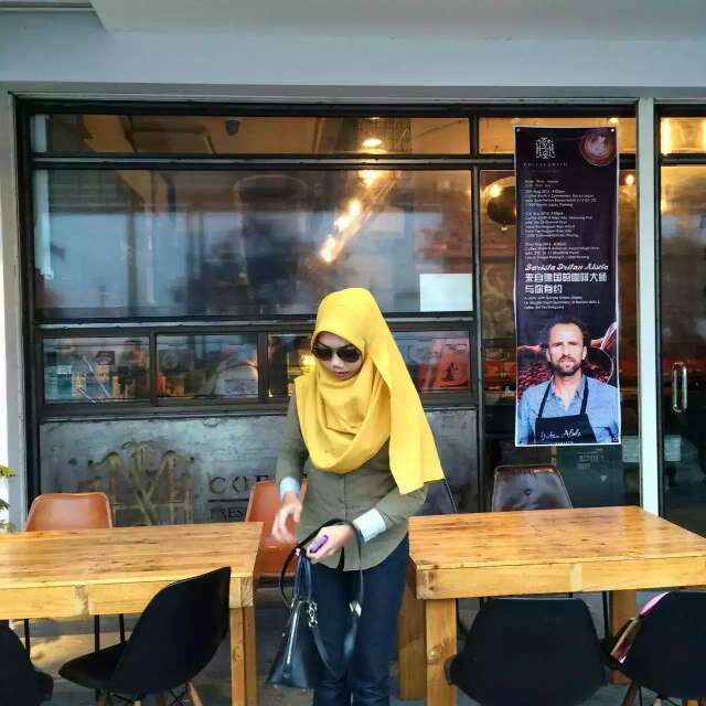 Farah_Nurulain's tweet photo. Goodluck to my dear cousin @mrsziera_ for ur big day tomorrow 😉😊
#spm #dudebes #dongibab #kipidap https://t.co/XeRM5qnaFO
