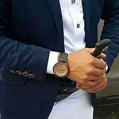 البرق يبرق والسماء كلها رعود 
الخير مقبل والرجا في رعدها 

يالله جنبني خطا كل موعود 
واجعل صلاتي في حياتي عمدها
