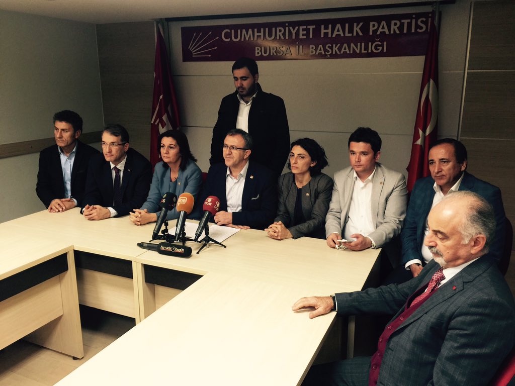 CHP Bursa İl Başkanlığı'nda basın toplantısı düzenledik. 7 Haziran'da olduğu gibi bugün de sonuçlara saygılıyız.
