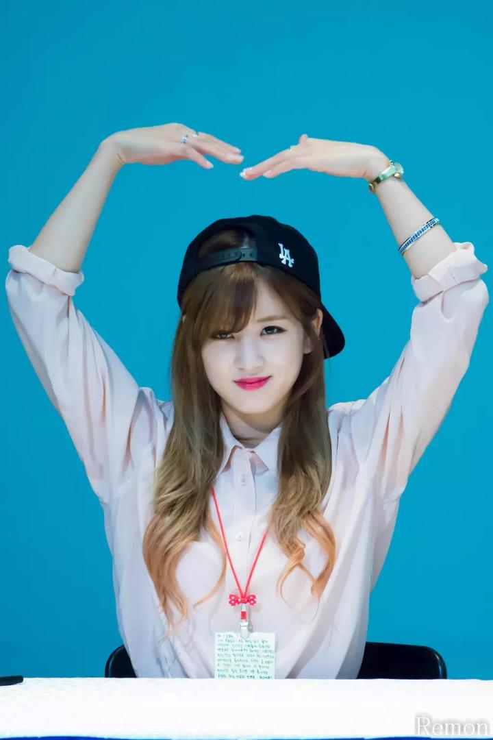 Apink_91's tweet photo. Giliran mau leave, bawel bngt lu nyeet @btscrime, untung gw sayang 💕 https://t.co/Ei86GAKWvC