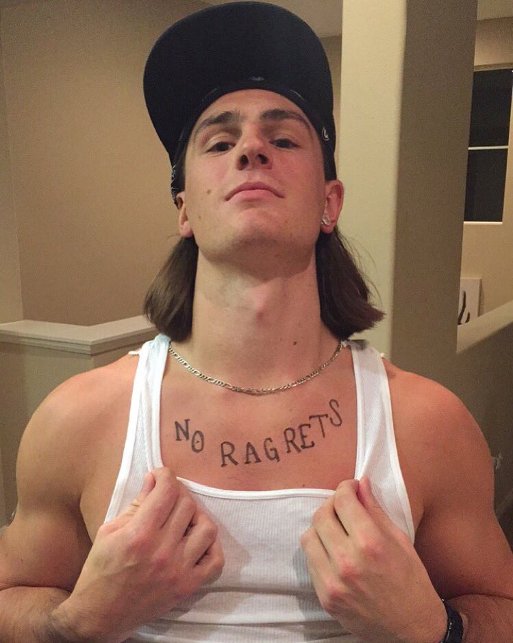 Helgesen3's tweet photo. Scotty P #werethemillers #happyhalloween https://t.co/KEZzfEnqQd