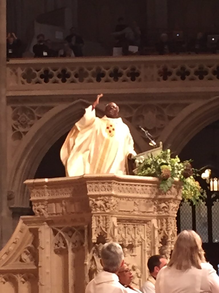 ctbishopian's tweet photo. Presiding Bishop Michael Curry preaching the "Jesus Movement." And let the people say "Amen!" https://t.co/U2DrwdjZtM