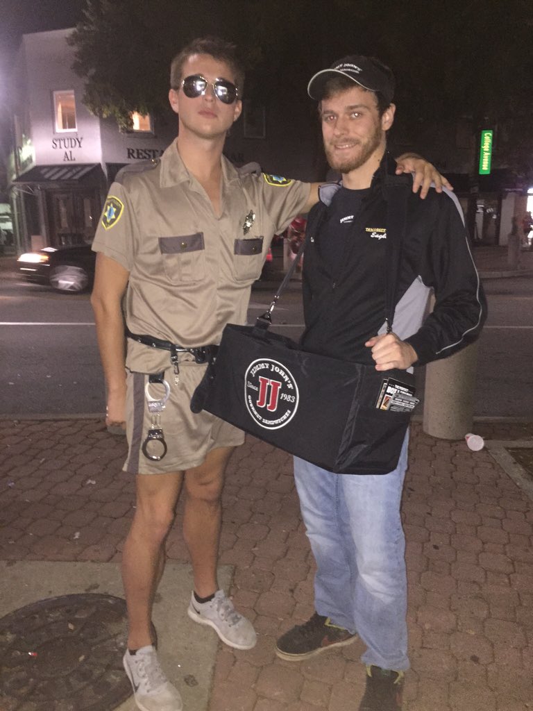 tayausjax's tweet photo. I don't remember this happening at all :-) #JimmyJohns #CUDT I got a free sub doe so #RTR https://t.co/KtO4JPhx3m