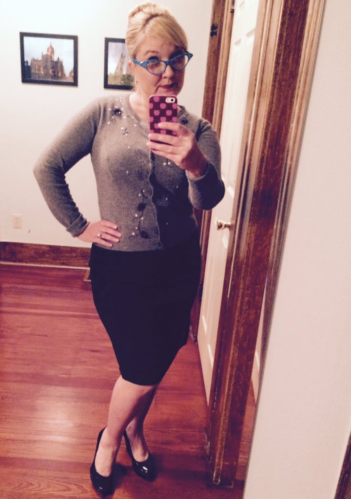 melissaduffer's tweet photo. Did someone order a secretary? #halloweencostume #madmeninspired https://t.co/8hICJwziK2