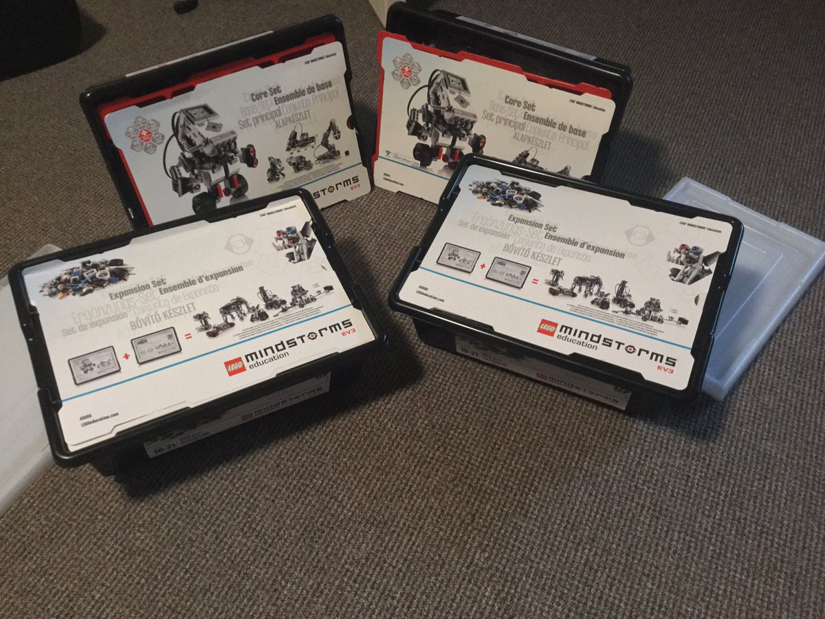 TechCouncilTE's tweet image. Robots Arrived! #LegoMindStorms