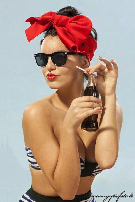 RDollz's tweet photo. The head scarf is such a simple touch but really works, don't you think? Send me your fave #pinuppics https://t.co/hF43YQjLc9