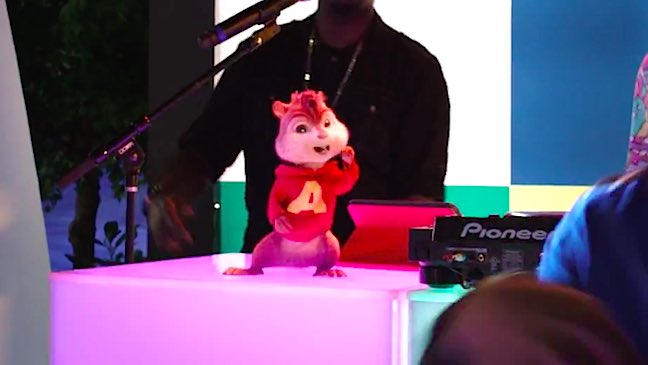 AlvinThefunmunk's tweet photo. When I say party you say Alvin party. Alvin . Party . Alvin. Party - https://t.co/rcL72RO5u1