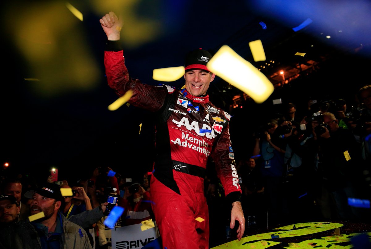 NASCAR's tweet photo. Tonight's race winner - a guy by the name of @JeffGordonWeb - is live in the media center: https://t.co/txKyAV9iLL https://t.co/FBYSku3Qkp