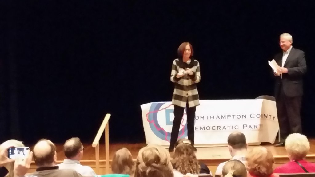 WorkersStand's tweet photo. Superior Ct candidate Alice Beck Dubow wants turn out for her and Mike Wojcik for Commonwealth Ct. https://t.co/JDJolF7NB0