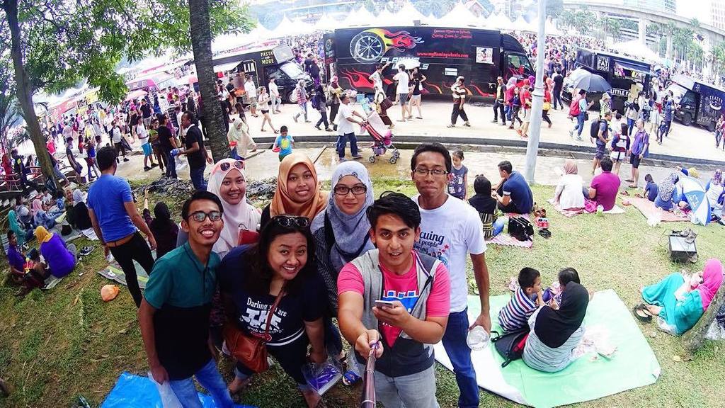 aminaleman's tweet photo. simple math

great friends + great food = great day 🙃

#foodgasm #morning #codetitan #dcode2015 https://t.co/r5gzTeGm6U
