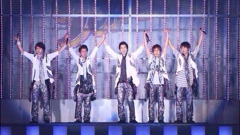 ARASHI09220's tweet photo. はい！

嵐の京セラドーム公演参戦する人！！

#RT
#RT
#RT

会ったら写真撮りましょ！ https://t.co/GsmtB0HkJC