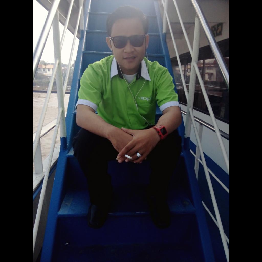 andre_stincking's tweet photo. Waktu di oppo smartphone. https://t.co/7PvvfATwMB