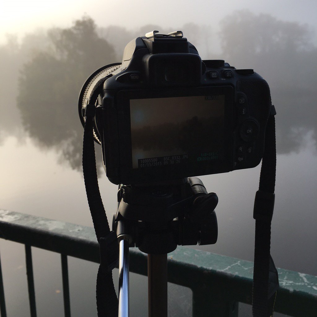 MjPhoto_Design's tweet photo. What I was doing this morning!! #camera #mist #morning #Nikon #trees #pictureofapicture #gradfilters #reflection https://t.co/6A46YAsh6W