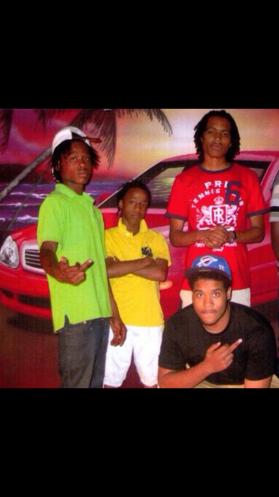 PapBrady's tweet photo. MudBrothers 4 Life #LongLiveTrillChopo #FreeLT @OmWref https://t.co/xRTp92VlEK