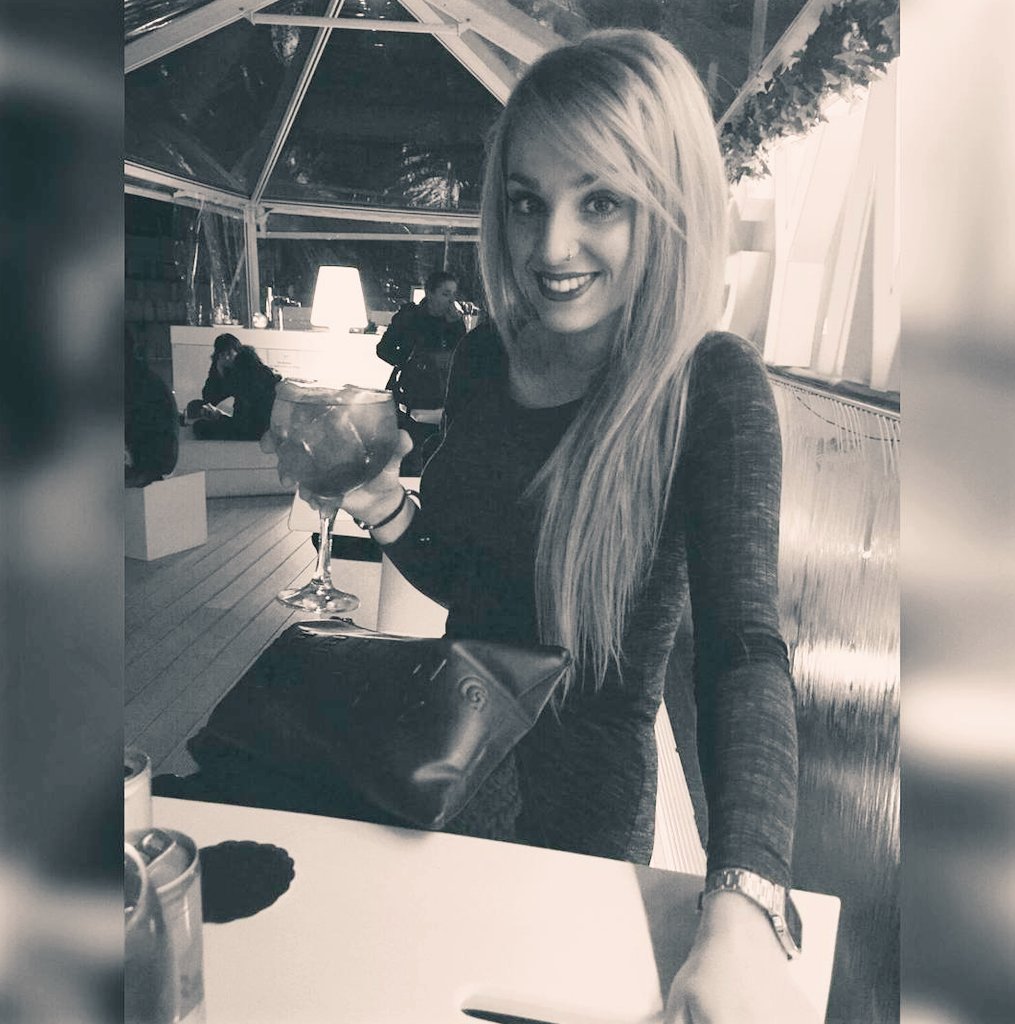 AzaTacon's tweet photo. 🍸por mi❤ https://t.co/jGE4ShRVhh