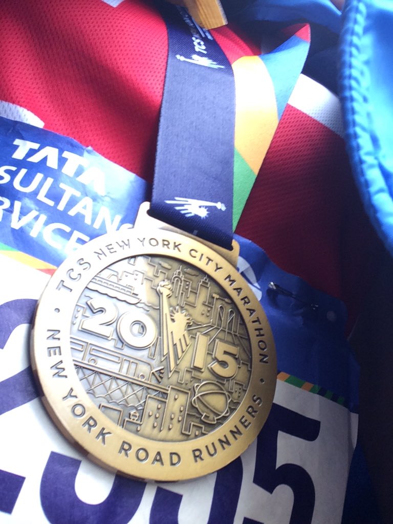 Raworthontherun's tweet photo. Hardest marathon I've ever done! 4:02 Those New York hills?! But that one was all about the bling. And I got it :) https://t.co/VaJrxWaEIH