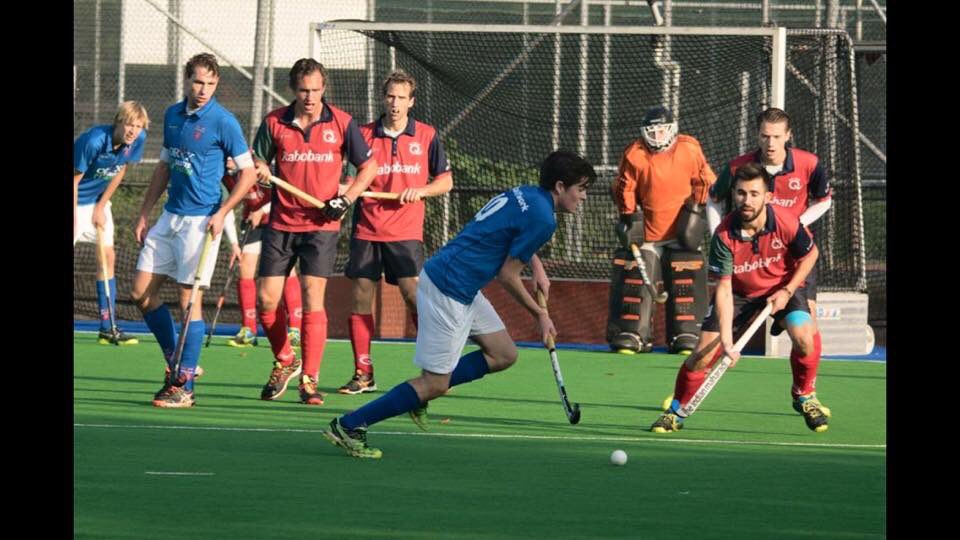 bredaheren1's tweet photo. #uitslagenovkaheren @hockey_nl @uhcquivive - @bredaheren1 (0-0) 3-2. Dlpntn Breda:'42 Page 0-1, '63 Page (sc) 3-2 https://t.co/DPM2RnVg4I