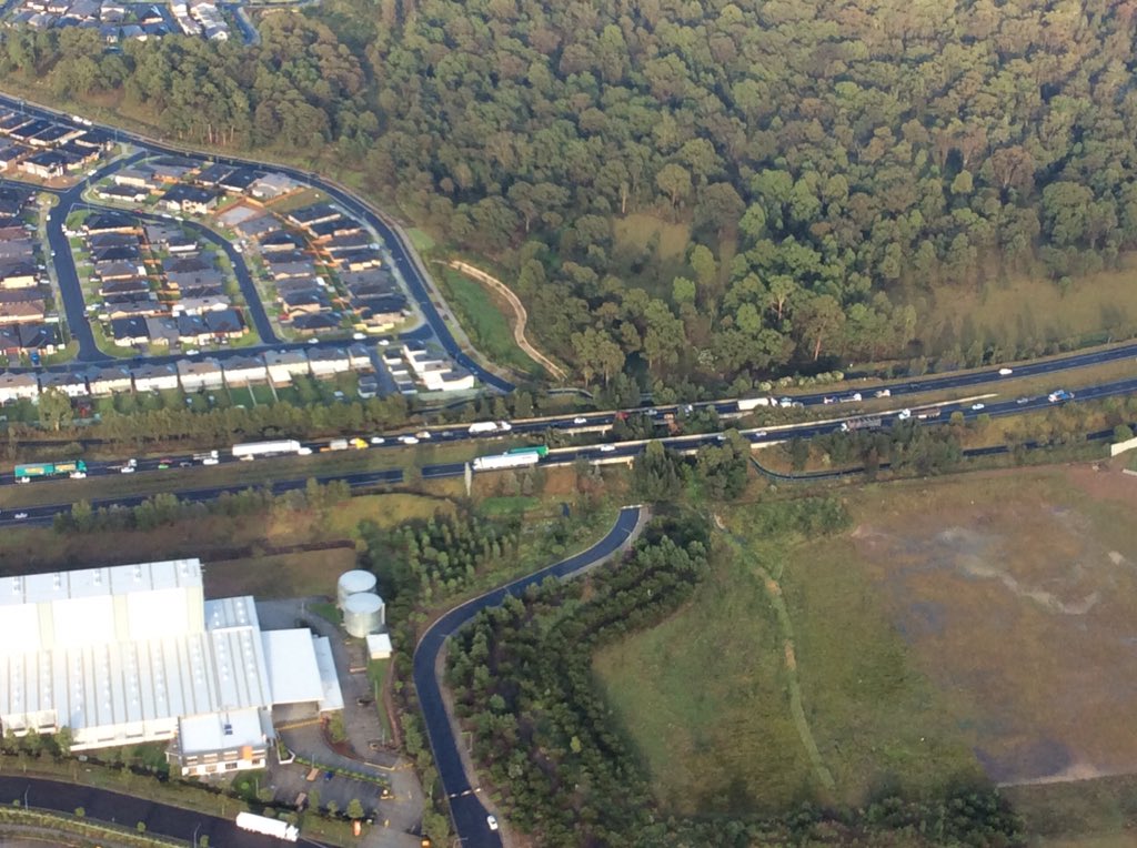 eeRamsay's tweet photo. #M7 accident, northbound @ Cowpasture Rd #SydneyTraffic #AustralianTrafficNetwork @GettrafficNSW #ATN @TheTodayShow https://t.co/XeYtREfqVl