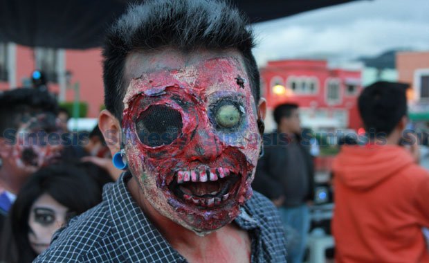 TlaxSintesis's tweet photo. #GALERÍA :: #ZombieWalkTlaxcala2015 :: 
Foto: @joakosancho 
@ZombieWalkTlax 
https://t.co/7MJWoXNdNc https://t.co/z6GPMzDkwN