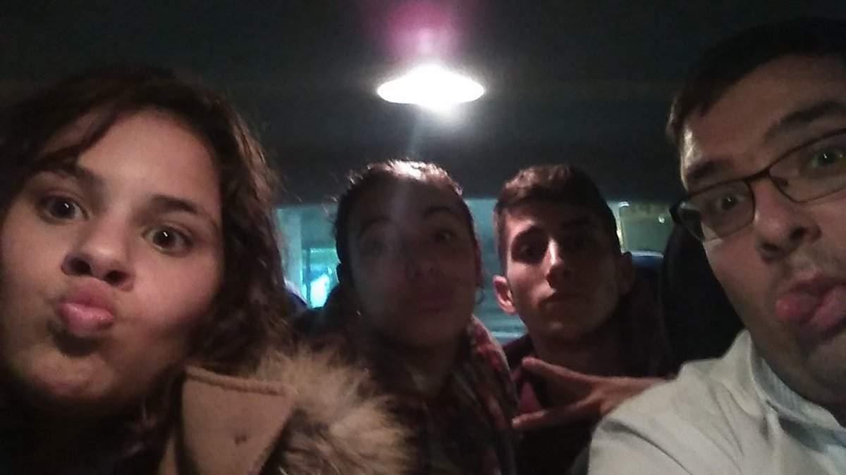 palomalopezgar4's tweet photo. Después de un finde sin ellos, echamos la mejor tarde sin duda jajajaja https://t.co/BJKEtrl2zJ