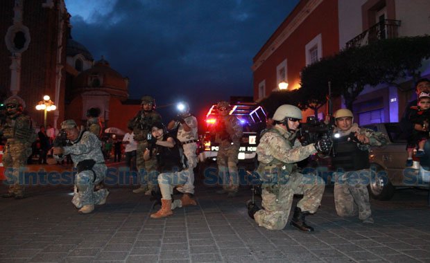 TlaxSintesis's tweet photo. #GALERÍA :: #ZombieWalkTlaxcala2015 :: 
Foto: @joakosancho 
@ZombieWalkTlax 
https://t.co/7MJWoXNdNc https://t.co/DlRETDLQcz